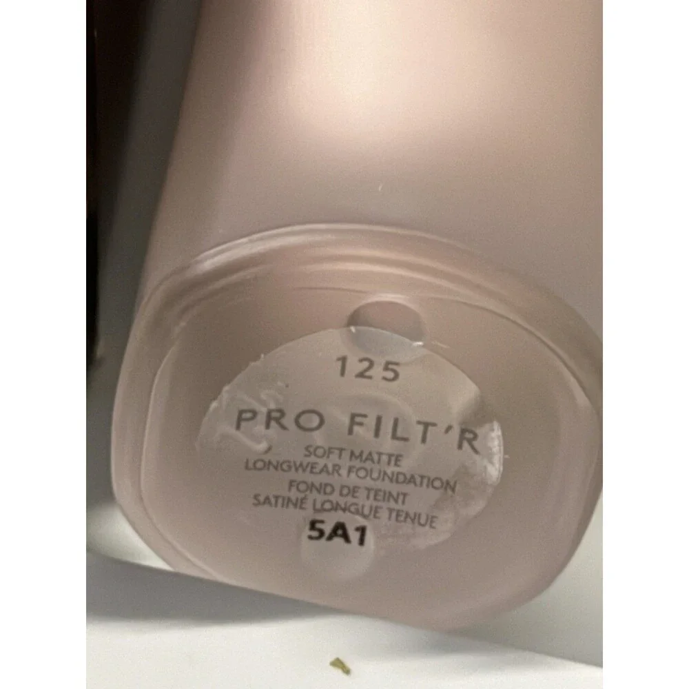 Fenty Beauty by Rihanna Pro Filt'R Soft Matte Longwear Foundation/Shade 125/New